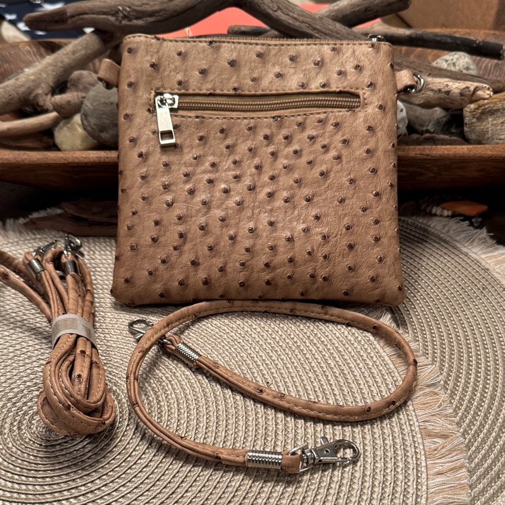 Tan Leather Crossbody Bag or Wristlet - Picture 2 of 8